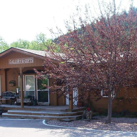 River Falls Lodging -Black Hills, South Dakota ฮ็อตสปริงส์ ห้อง รูปภาพ