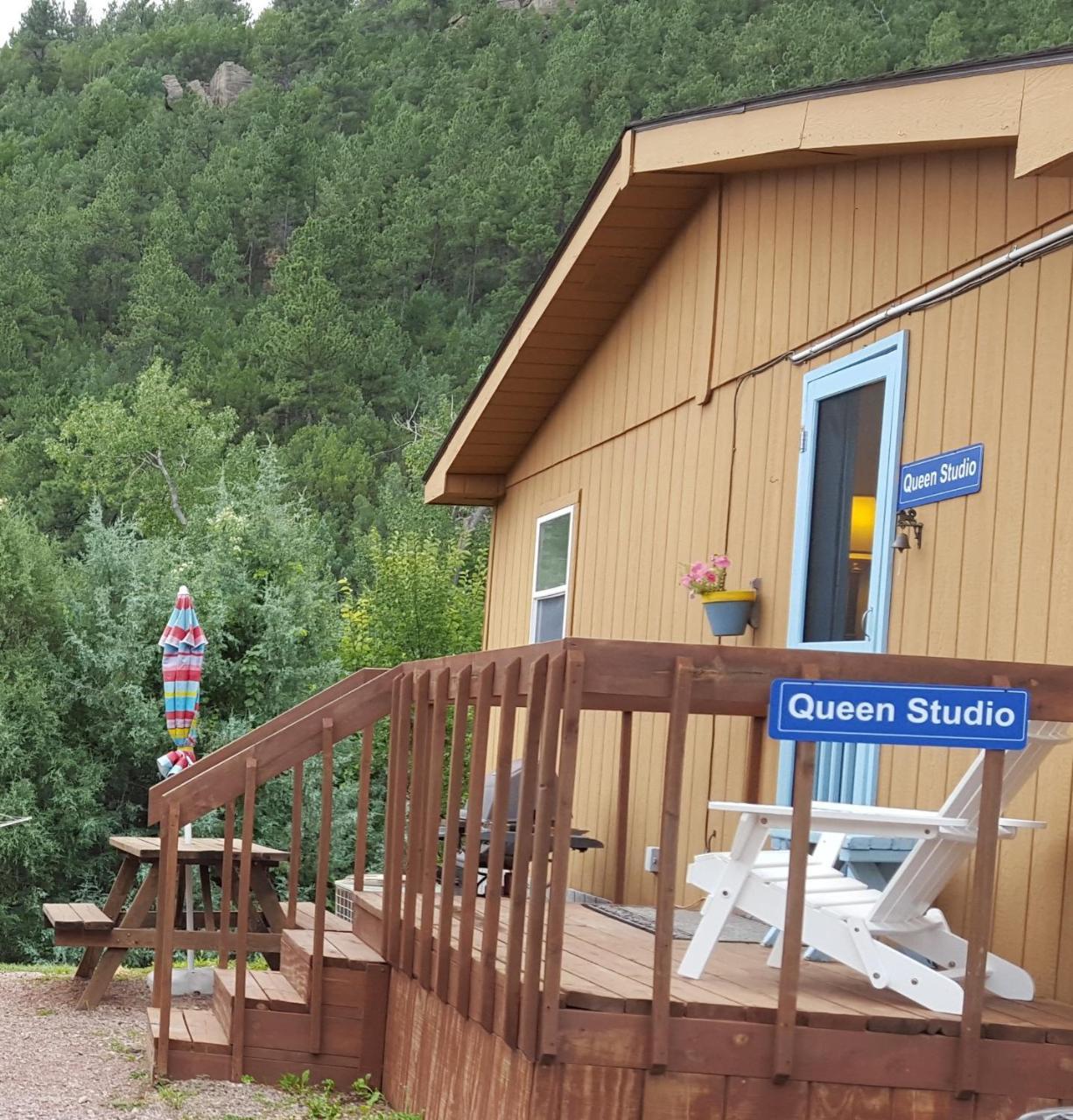 River Falls Lodging -Black Hills, South Dakota ฮ็อตสปริงส์ ภายนอก รูปภาพ